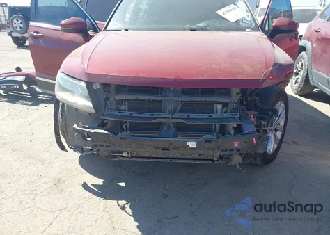 2018 Volkswagen Tiguan 2.0T Se/2.0T Sel z USA, uszkodzony, nr VIN 3VV3B7AX1JM025467